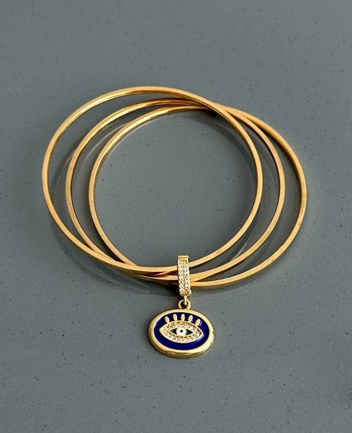 çelik gold charmlı ajda kelepçe