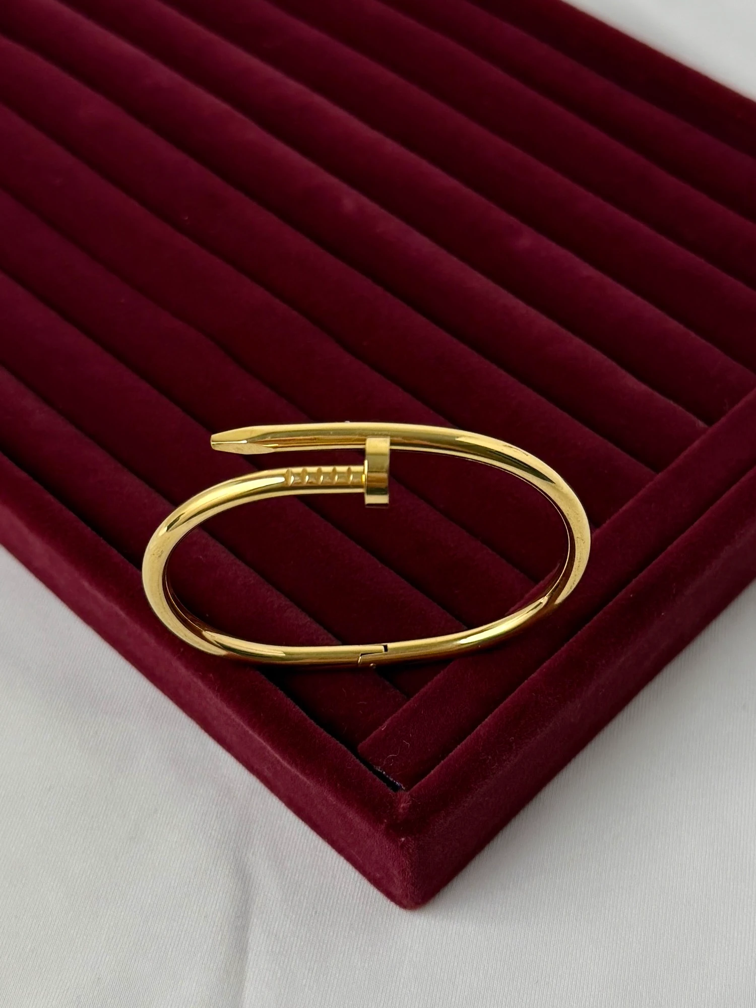 çelik gold çivi kelepçe