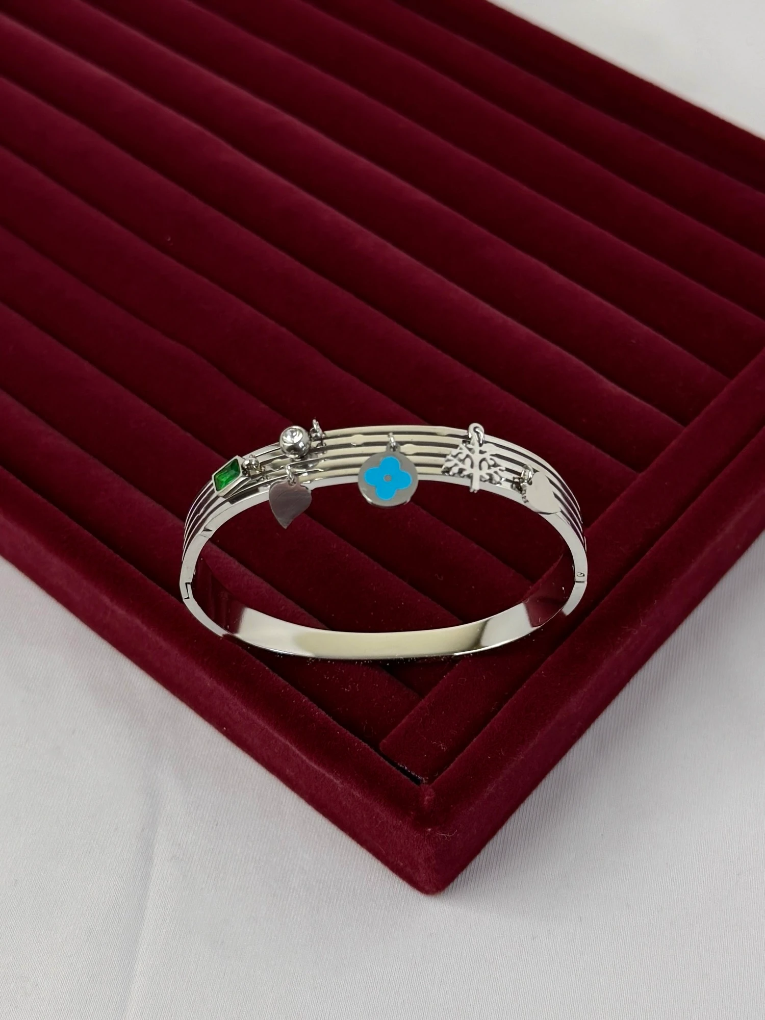çelik silver mavi yonca charm kelepçe