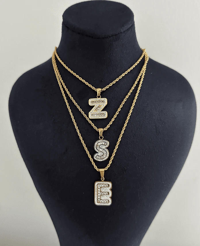 Çelik Gold Burgu Taşlı Harf Kolye