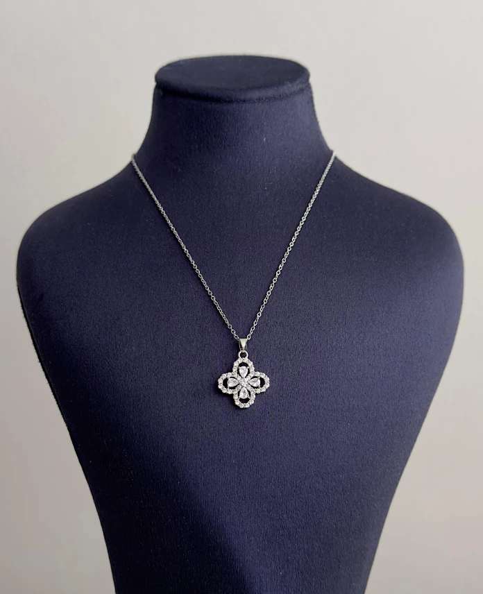 çelik silver yonca beyaz taş 45cm kolye