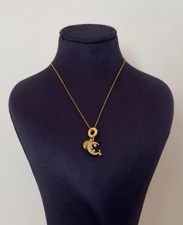 çelik charm ay yazı plaka kolye