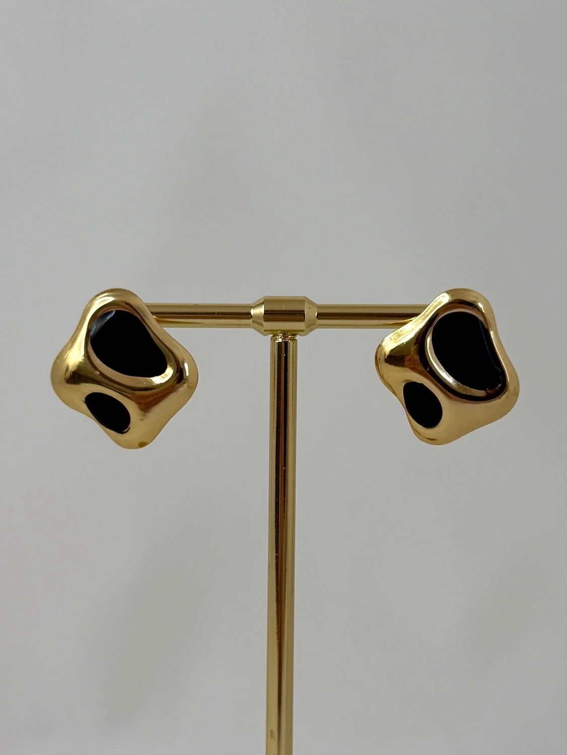 çelik gold sedef siyah küpe