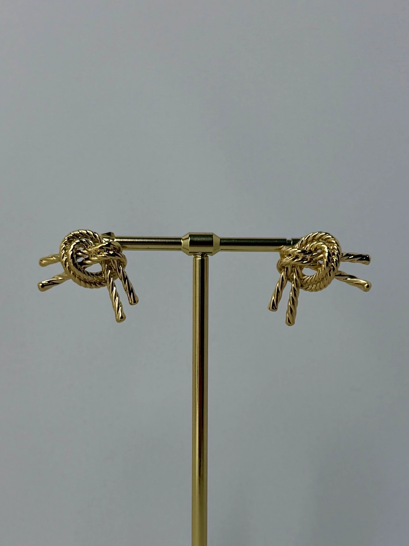 çelik gold düğüm küpe