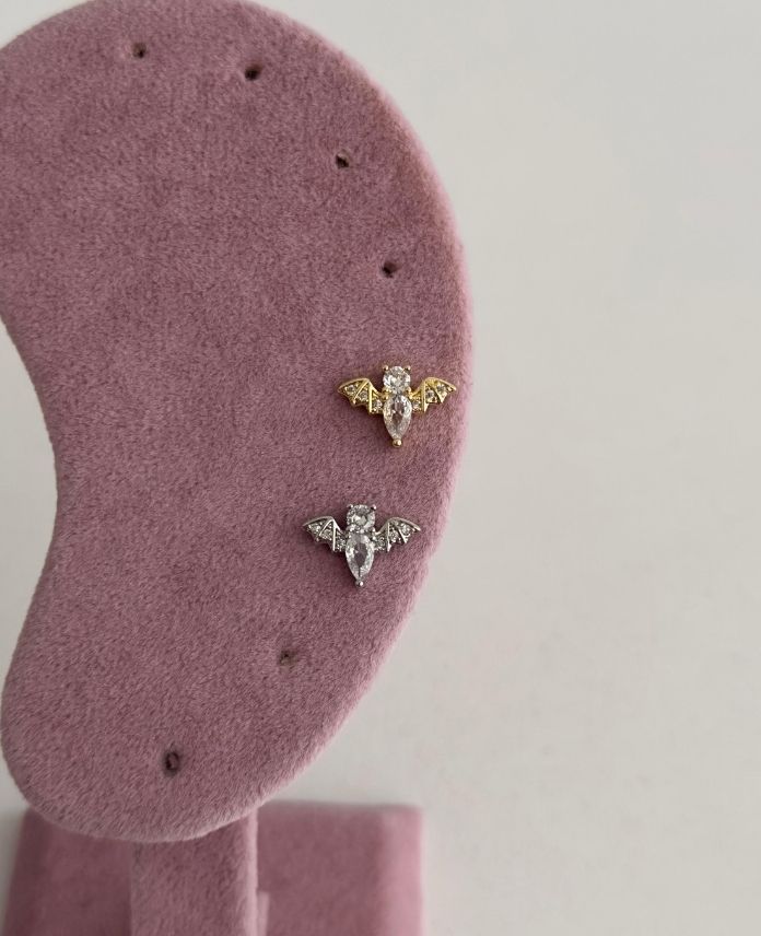 Çelik Yarasa Tragus Piercing (Arkası Düz)