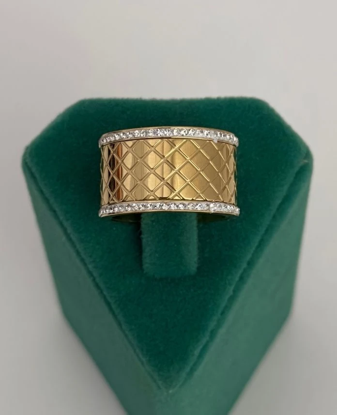 Çelik Numaralı Gold Baklava Desen Kenarları Taş Alyans Yüzük