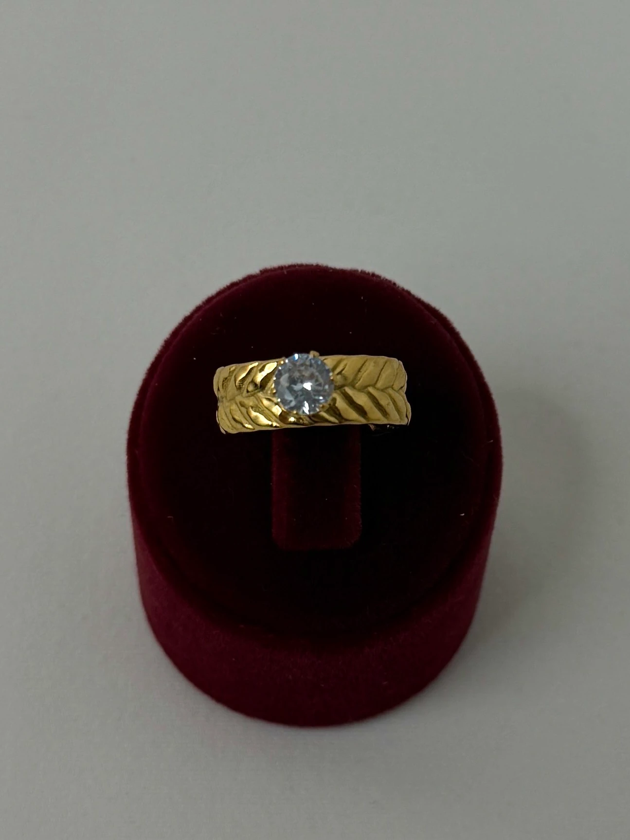 çelik gold ayarlanabilir desenli tektaş yüzük