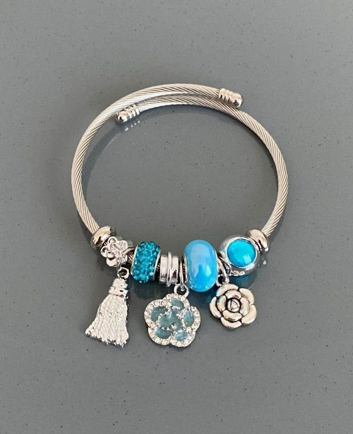 Püskül Çiçek Mavi Pndr