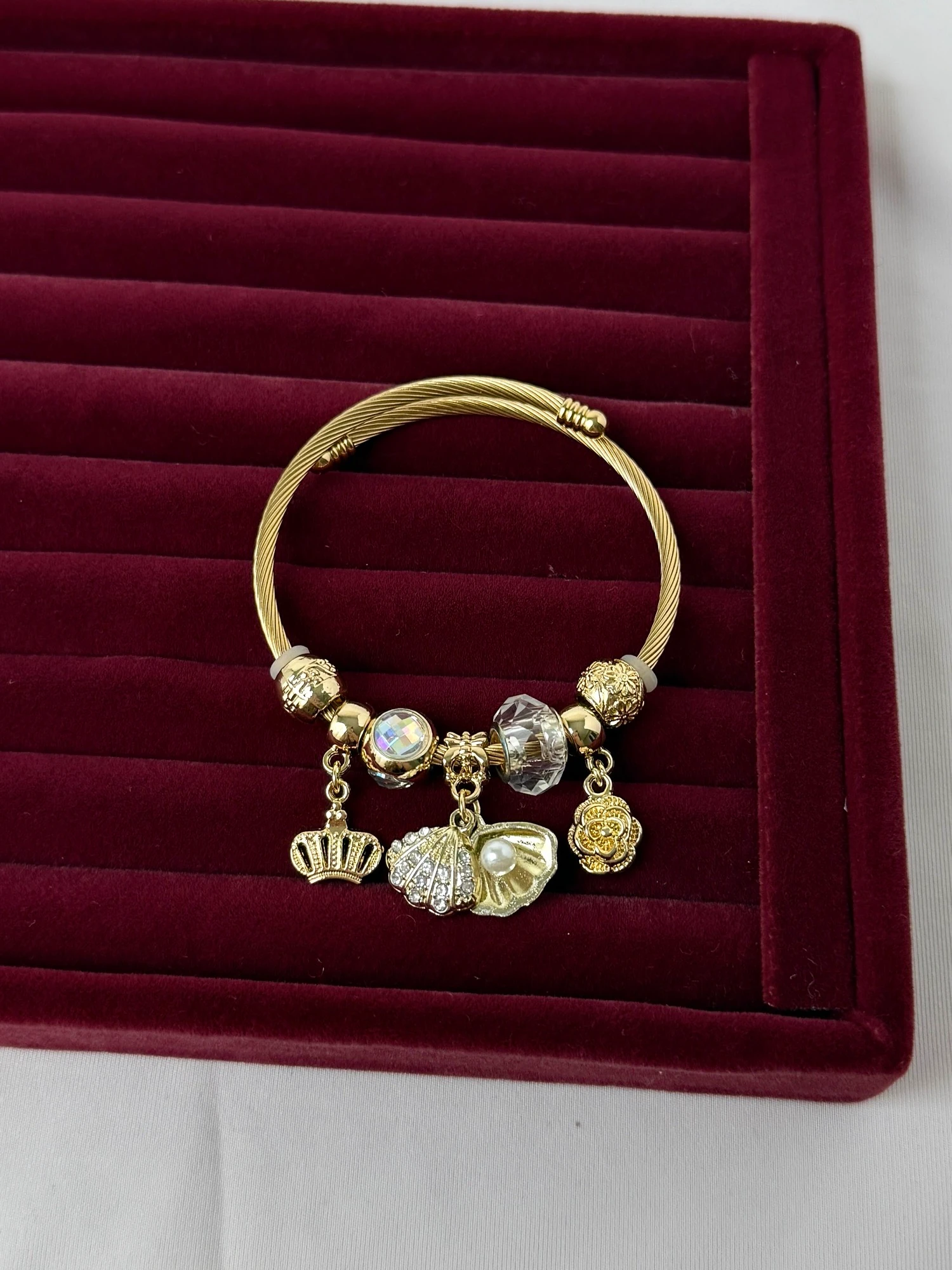gold istiridye taç taşlı pndr