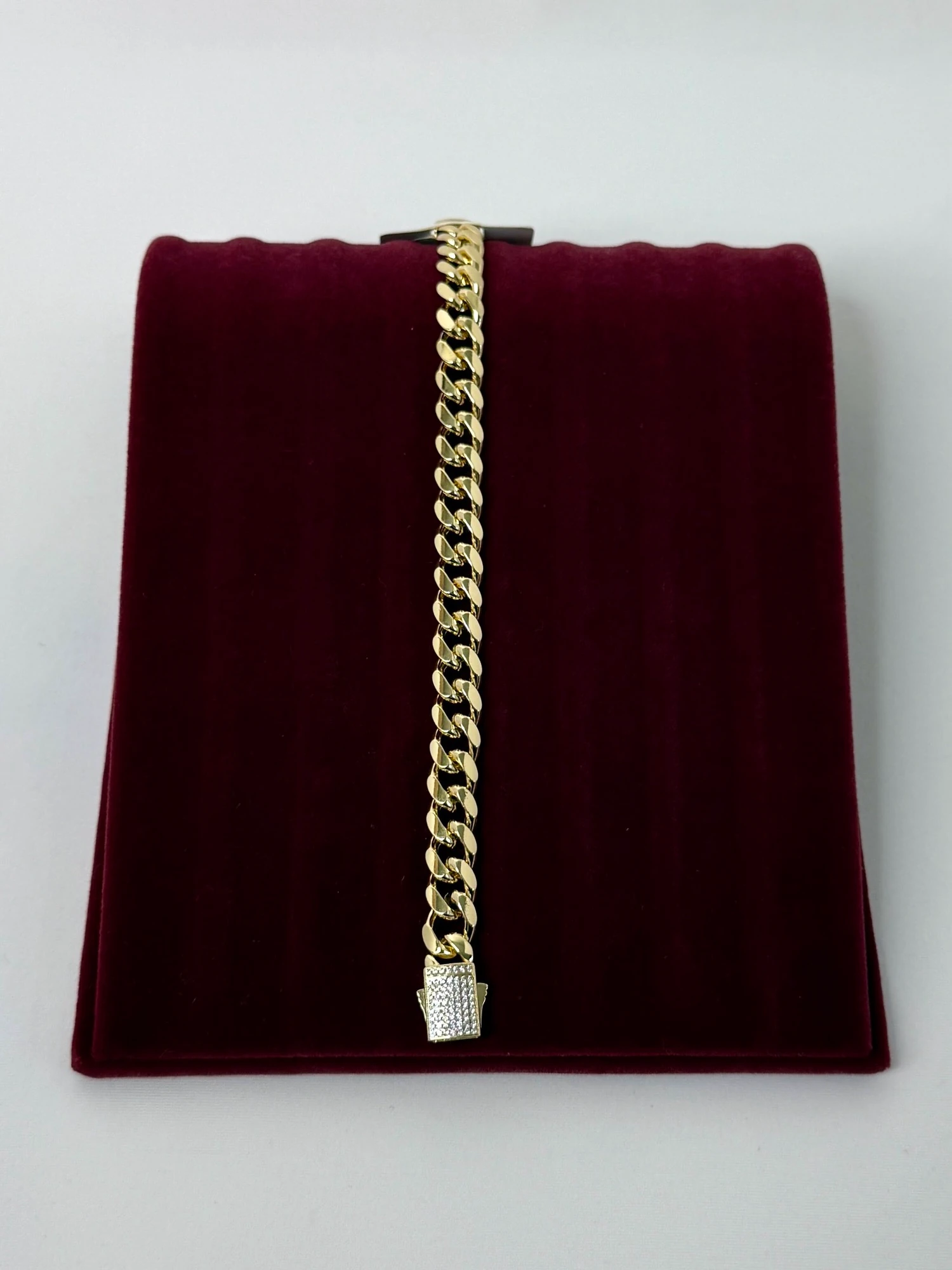 vip CM gold gurmet zincir taşlı bileklik