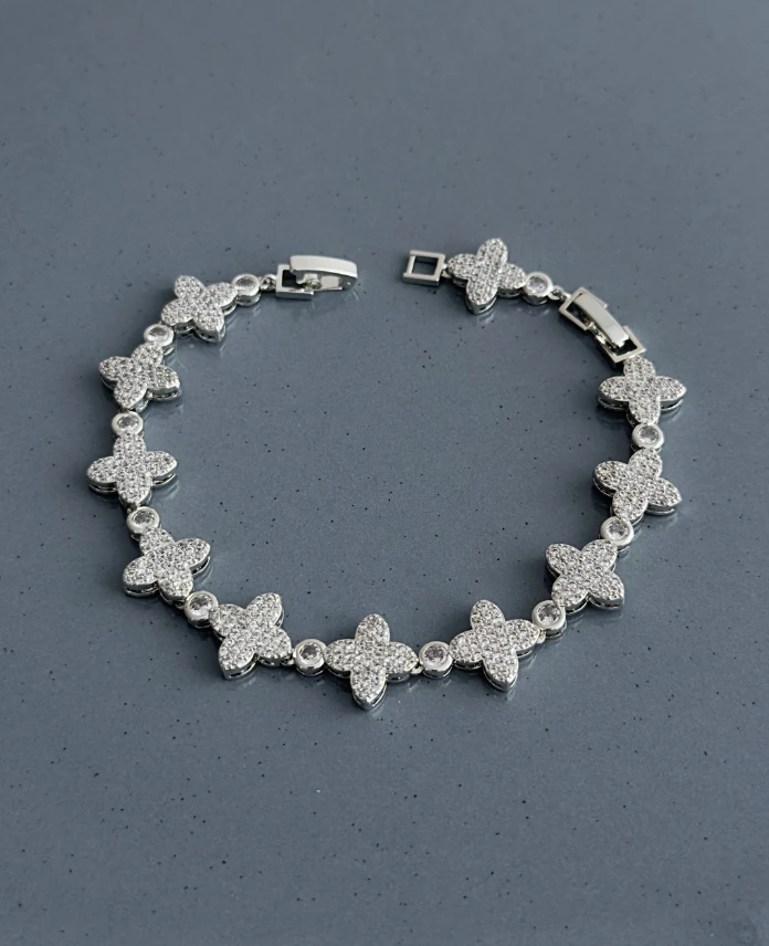 zirkon silver yonca taş bileklik