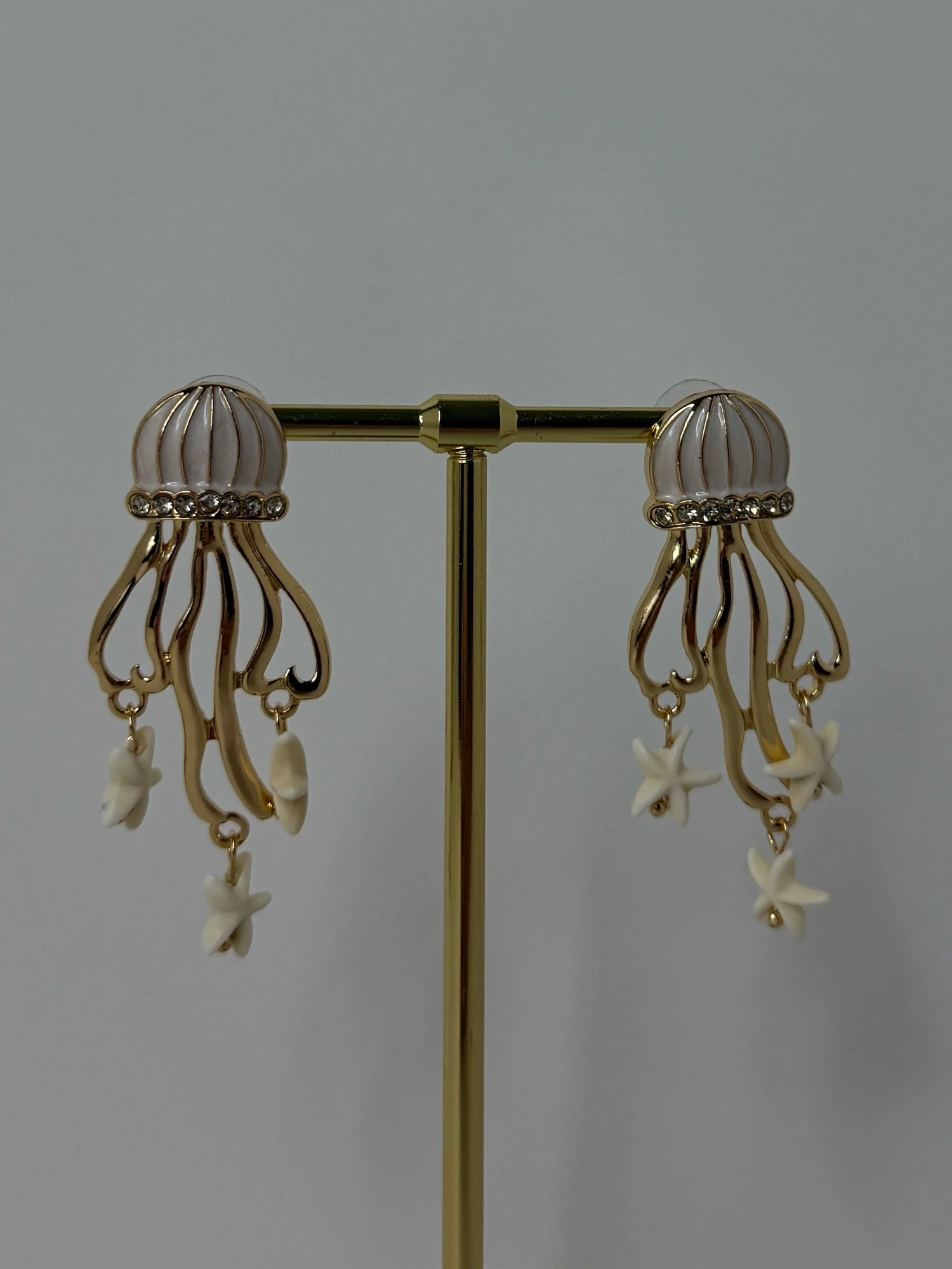 vip gold beyaz denizanası küpe