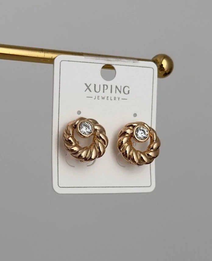 Xuping Halka Çizgili Taşlı Küpe