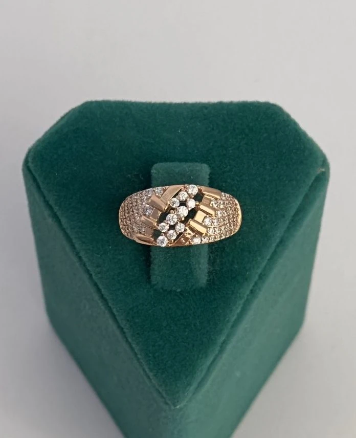 Xuping Numaralı Silver Bombe Karışık Taşlı Yüzük